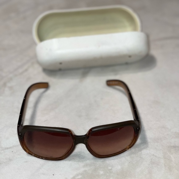 Chloe Sunglasses - Picture 1 of 4